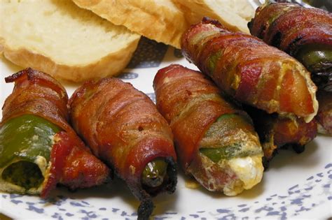 how long to cook bacon wrapped jalapenos on gas grill